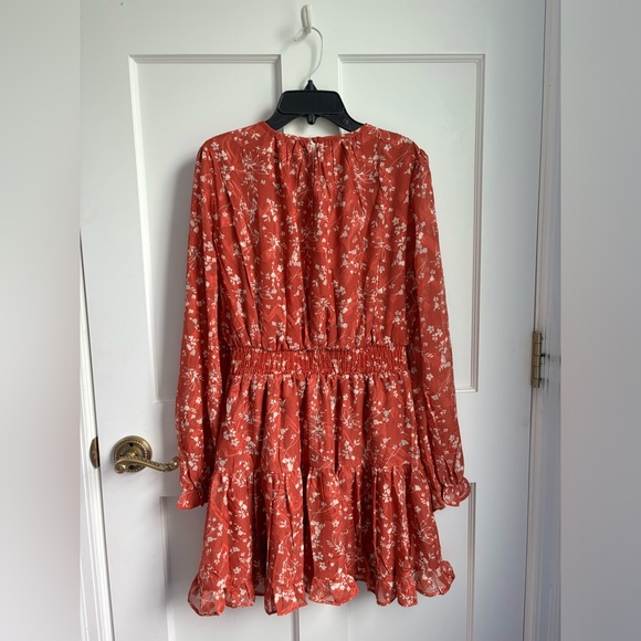 Lulu’s Longsleeve Ruffle Floral Dress - size S - color: metallic orange, white - Picture 3 of 3